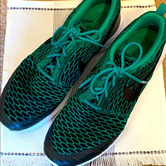 Nike Other - NWOT Men’s Nike Running Shoes